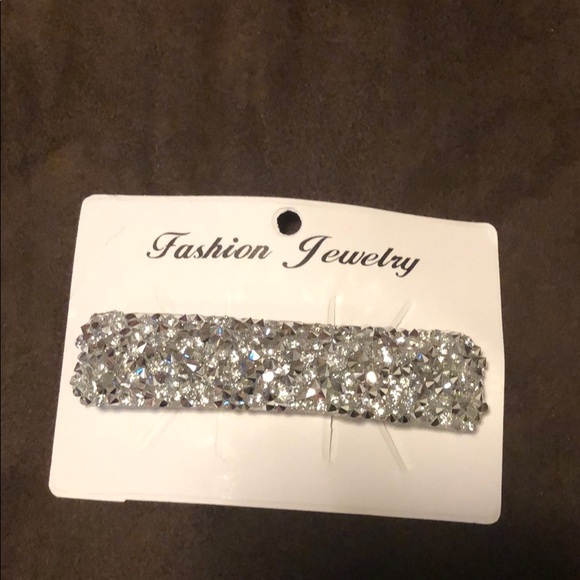 New with tag hair clip - Picture 2 of 7